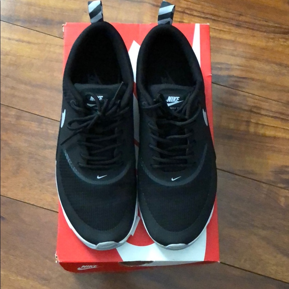 Women’s Nike Air Max Thea Size 7 - Picture 8 of 8